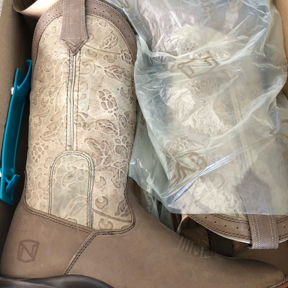 Women’s Square Toe Noble Boots. Floral Patterns. - Picture 2 of 3